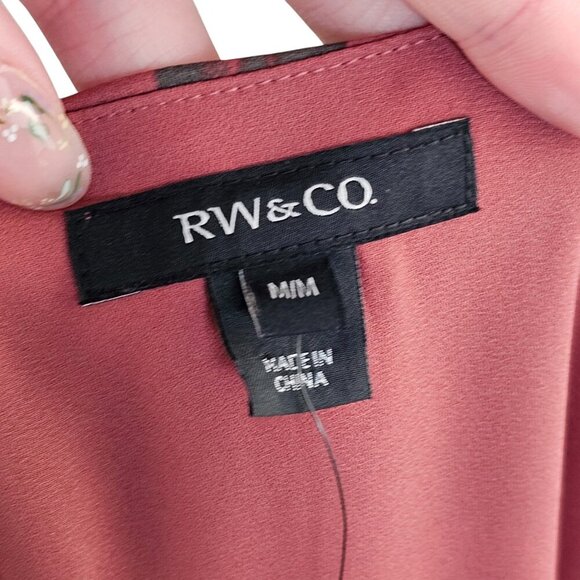 RW&CO NWT Burgundy Mauve Red Floral Blouse Sz M - Picture 5 of 9